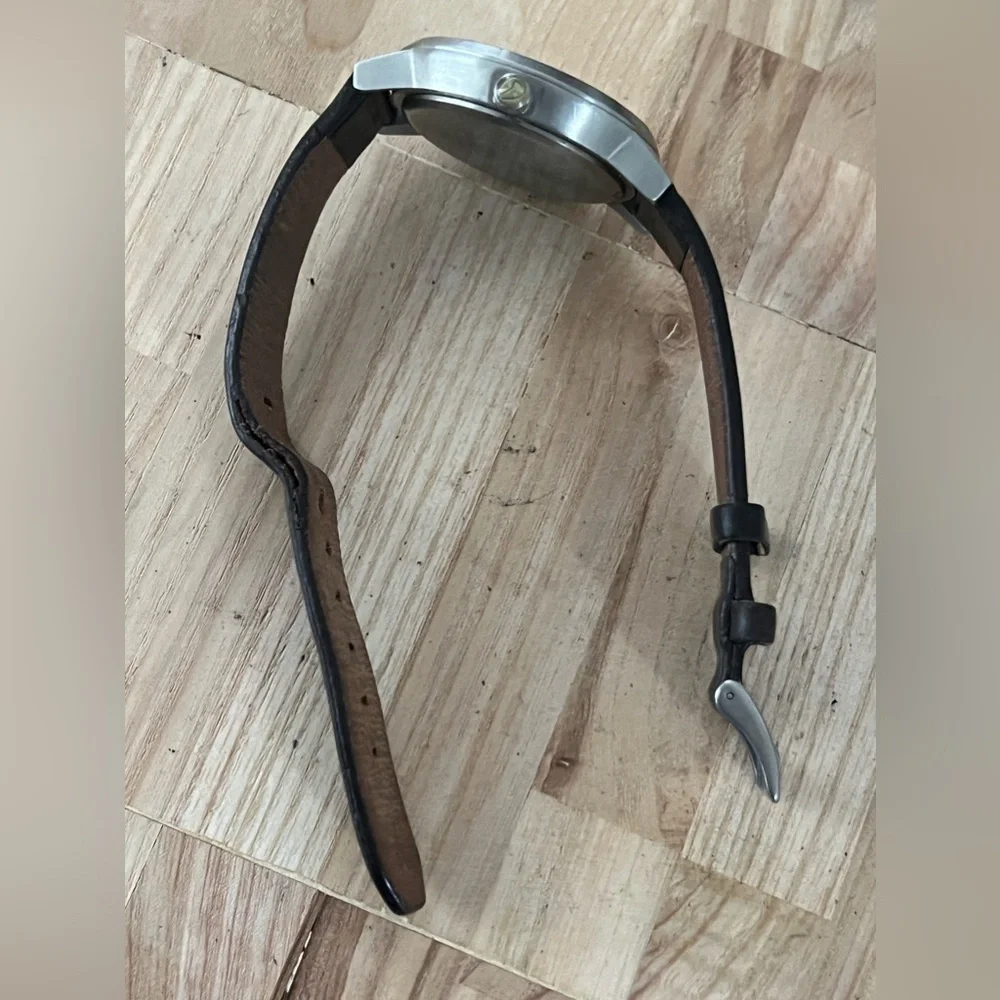 Nixon brand model